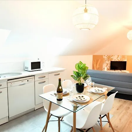 Lenvol Sehloue Apartment